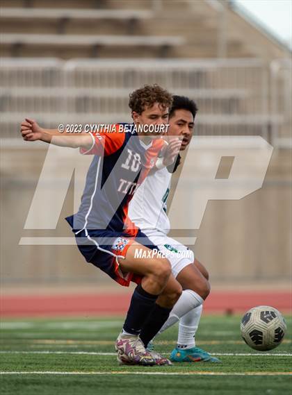 Thumbnail 3 in Legend vs Doherty photogallery.