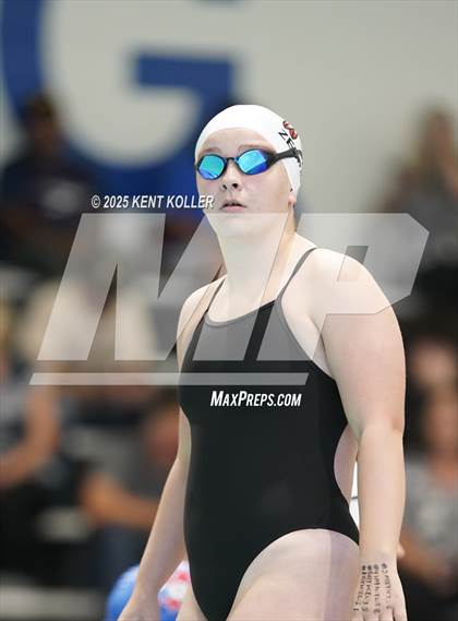 Thumbnail 2 in Chippewa Valley vs. St. Clair (Titan Relays) photogallery.