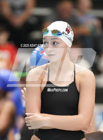 Thumbnail 1 in Chippewa Valley vs. St. Clair (Titan Relays) photogallery.