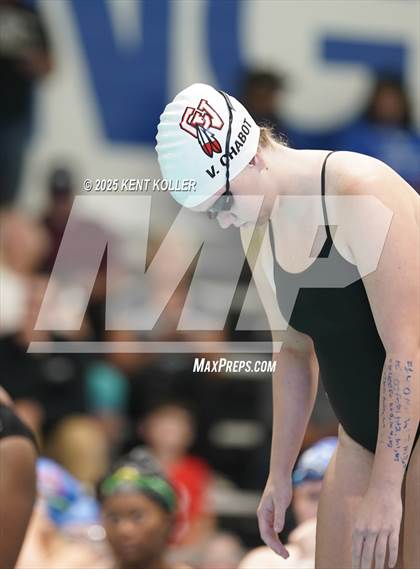 Thumbnail 2 in Chippewa Valley vs. St. Clair (Titan Relays) photogallery.