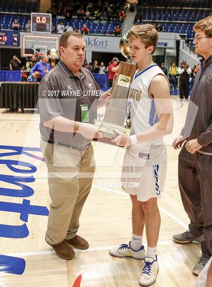 Thumbnail 3 in Newport Central Catholic vs. Paris photogallery.