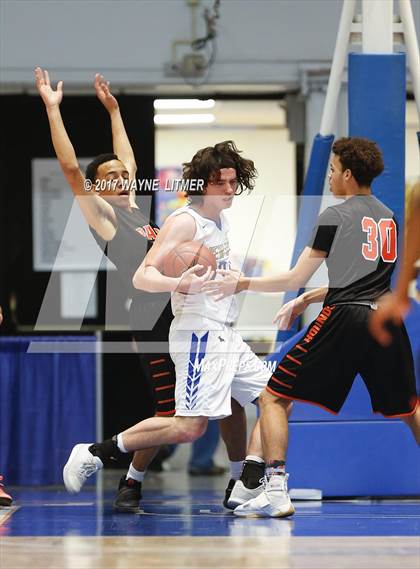 Thumbnail 2 in Newport Central Catholic vs. Paris photogallery.