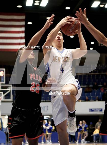 Thumbnail 2 in Newport Central Catholic vs. Paris photogallery.