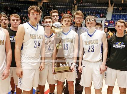 Thumbnail 2 in Newport Central Catholic vs. Paris photogallery.