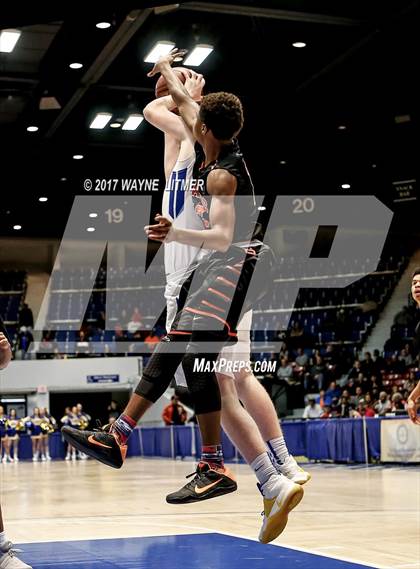 Thumbnail 1 in Newport Central Catholic vs. Paris photogallery.