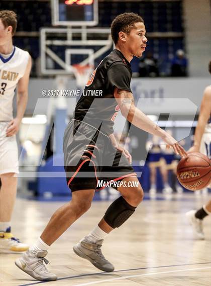Thumbnail 1 in Newport Central Catholic vs. Paris photogallery.