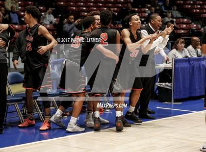 Thumbnail 1 in Newport Central Catholic vs. Paris photogallery.