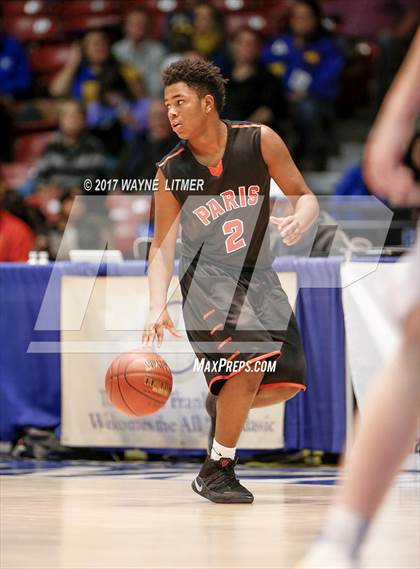 Thumbnail 1 in Newport Central Catholic vs. Paris photogallery.