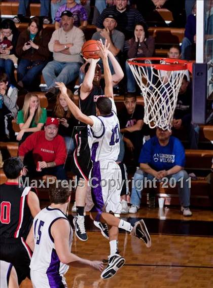 Thumbnail 1 in Sevier County vs Cherokee (D2-AAA playoff) photogallery.