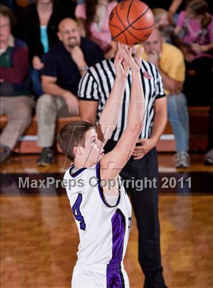 Thumbnail 1 in Sevier County vs Cherokee (D2-AAA playoff) photogallery.