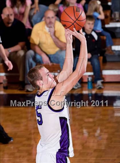 Thumbnail 2 in Sevier County vs Cherokee (D2-AAA playoff) photogallery.