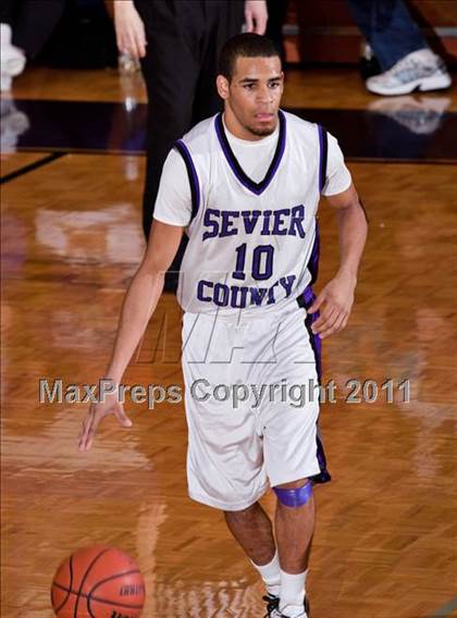 Thumbnail 1 in Sevier County vs Cherokee (D2-AAA playoff) photogallery.