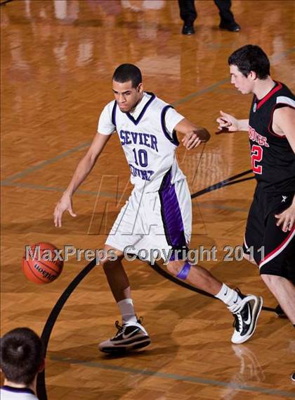 Thumbnail 3 in Sevier County vs Cherokee (D2-AAA playoff) photogallery.