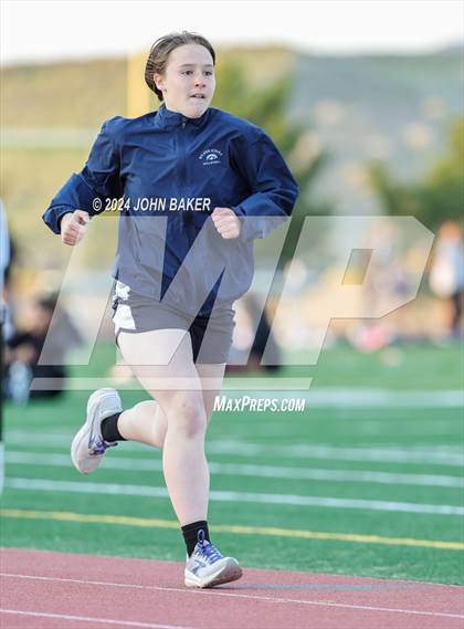 Thumbnail 2 in Fernley Invitational (800M) photogallery.