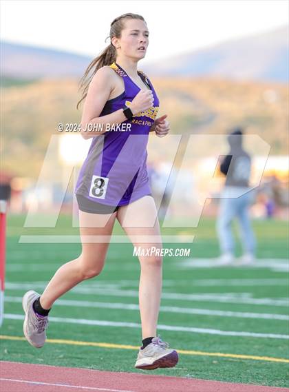 Thumbnail 1 in Fernley Invitational (800M) photogallery.