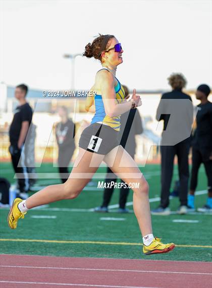 Thumbnail 3 in Fernley Invitational (800M) photogallery.