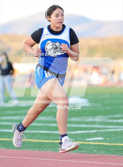 Thumbnail 3 in Fernley Invitational (800M) photogallery.