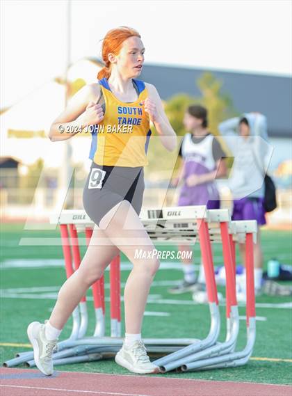 Thumbnail 3 in Fernley Invitational (800M) photogallery.