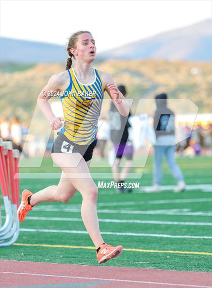 Thumbnail 1 in Fernley Invitational (800M) photogallery.
