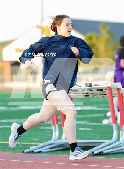 Thumbnail 2 in Fernley Invitational (800M) photogallery.