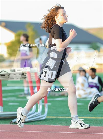 Thumbnail 3 in Fernley Invitational (800M) photogallery.