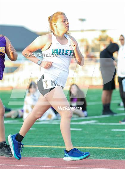 Thumbnail 2 in Fernley Invitational (800M) photogallery.
