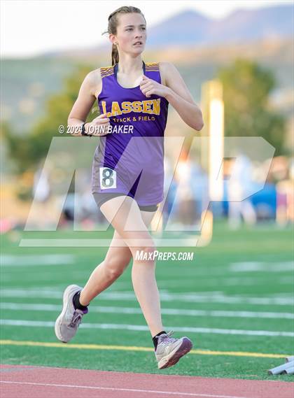 Thumbnail 1 in Fernley Invitational (800M) photogallery.