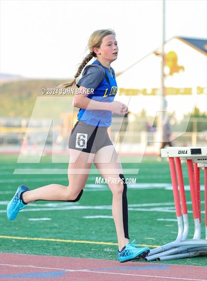 Thumbnail 2 in Fernley Invitational (800M) photogallery.