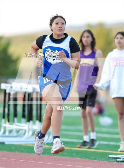 Thumbnail 2 in Fernley Invitational (800M) photogallery.