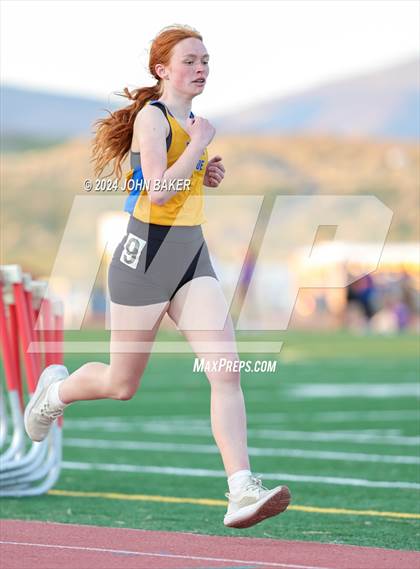 Thumbnail 2 in Fernley Invitational (800M) photogallery.