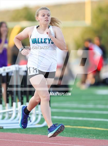 Thumbnail 1 in Fernley Invitational (800M) photogallery.