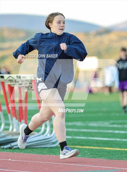 Thumbnail 3 in Fernley Invitational (800M) photogallery.