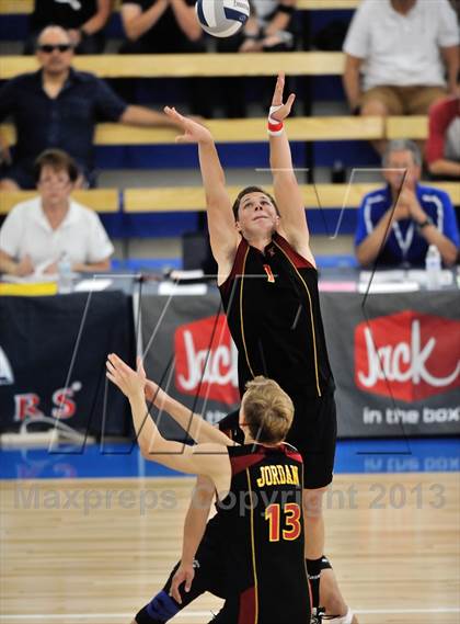 Thumbnail 2 in Esperanza vs Santa Barbara (CIF SS D2 Final) photogallery.