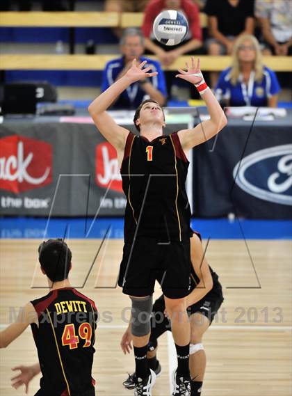 Thumbnail 2 in Esperanza vs Santa Barbara (CIF SS D2 Final) photogallery.