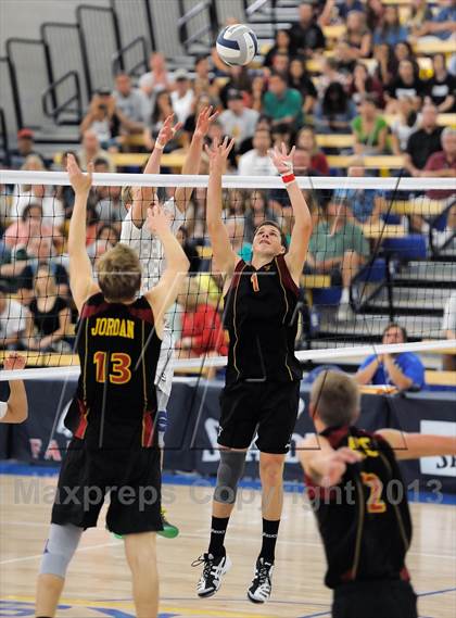 Thumbnail 1 in Esperanza vs Santa Barbara (CIF SS D2 Final) photogallery.