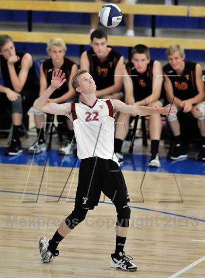 Thumbnail 1 in Esperanza vs Santa Barbara (CIF SS D2 Final) photogallery.