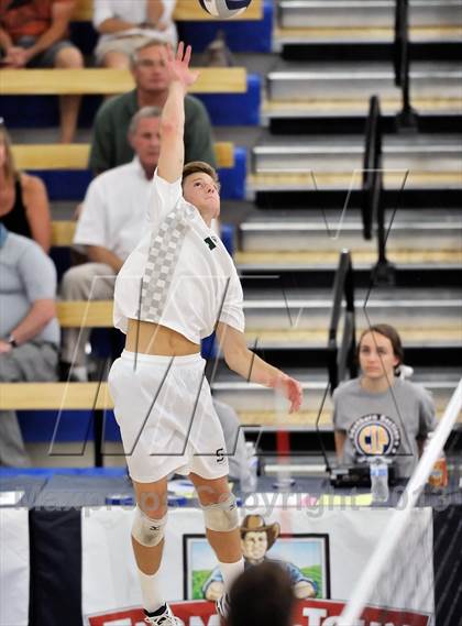 Thumbnail 2 in Esperanza vs Santa Barbara (CIF SS D2 Final) photogallery.
