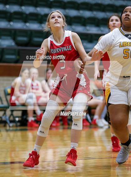Thumbnail 1 in Deweyville vs Liberty photogallery.