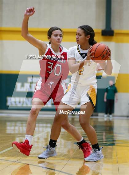 Thumbnail 3 in Deweyville vs Liberty photogallery.