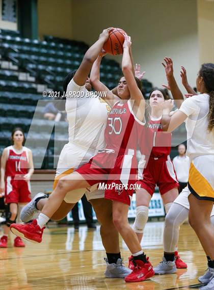 Thumbnail 3 in Deweyville vs Liberty photogallery.