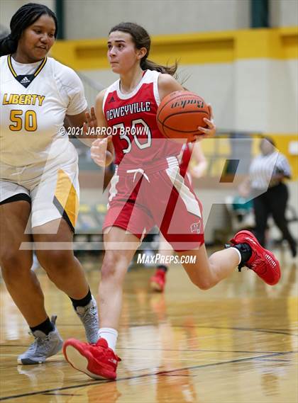 Thumbnail 3 in Deweyville vs Liberty photogallery.