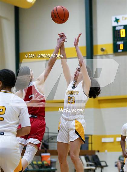 Thumbnail 3 in Deweyville vs Liberty photogallery.