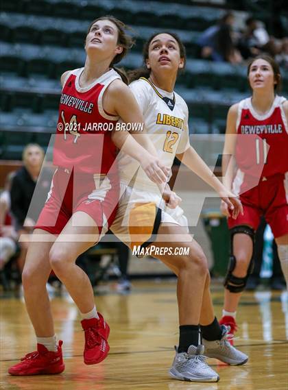 Thumbnail 1 in Deweyville vs Liberty photogallery.