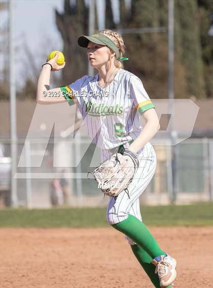 Thumbnail 2 in Beyer vs. Sonora (Bill Evans Memorial) photogallery.