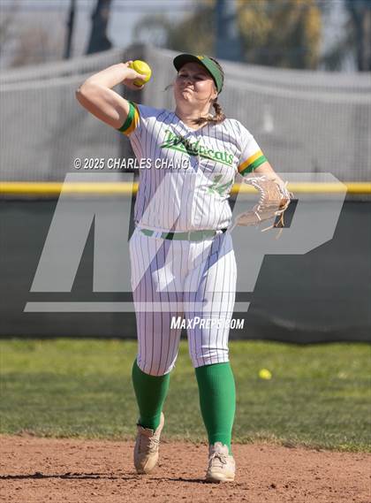 Thumbnail 1 in Beyer vs. Sonora (Bill Evans Memorial) photogallery.