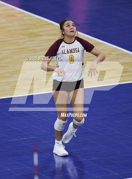 Thumbnail 1 in Alamosa vs. Village (CHSAA 3A Third Round) photogallery.
