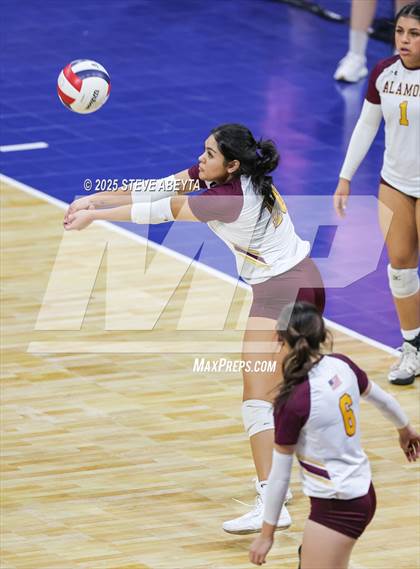 Thumbnail 1 in Alamosa vs. Village (CHSAA 3A Third Round) photogallery.
