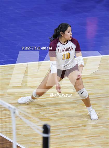 Thumbnail 2 in Alamosa vs. Village (CHSAA 3A Third Round) photogallery.