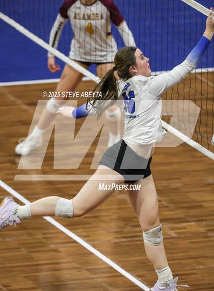 Thumbnail 3 in Alamosa vs. Village (CHSAA 3A Third Round) photogallery.