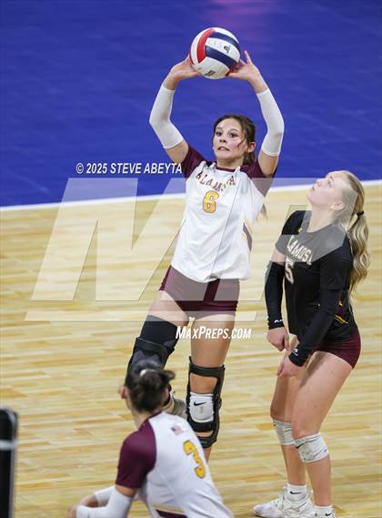 Thumbnail 3 in Alamosa vs. Village (CHSAA 3A Third Round) photogallery.